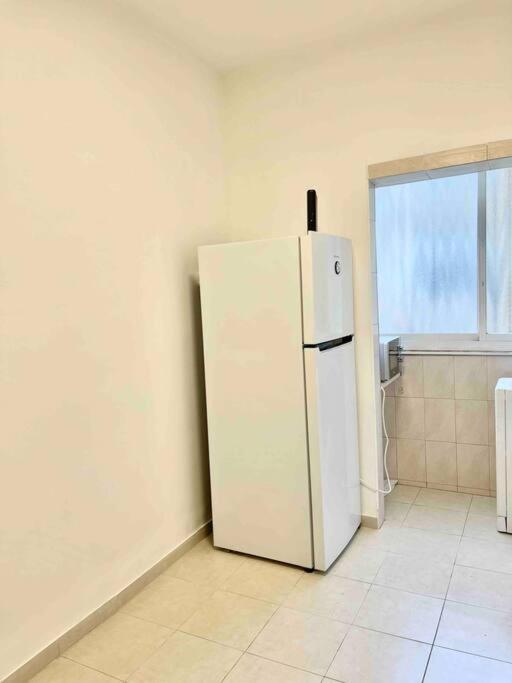Rambam Beach Apartment 海法 外观 照片